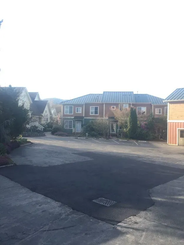 Asphalt Patching & Asphalt Paving