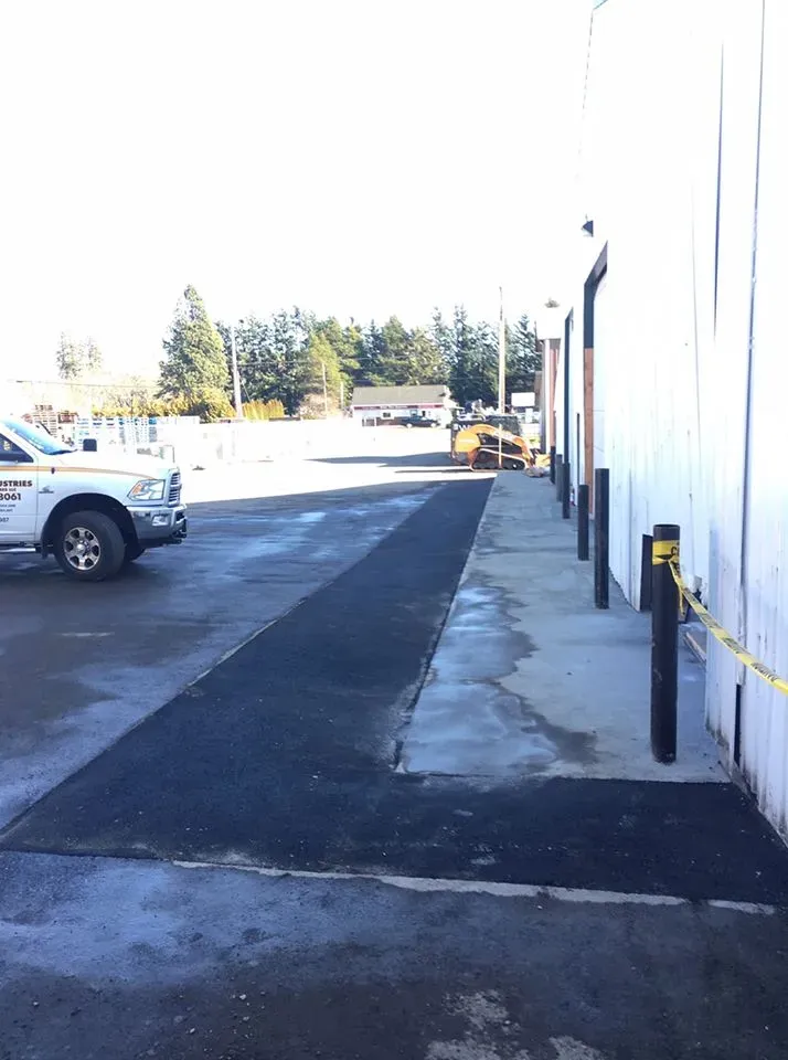 Asphalt Patching & Asphalt Paving