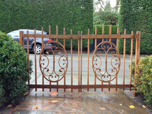 Metal gate