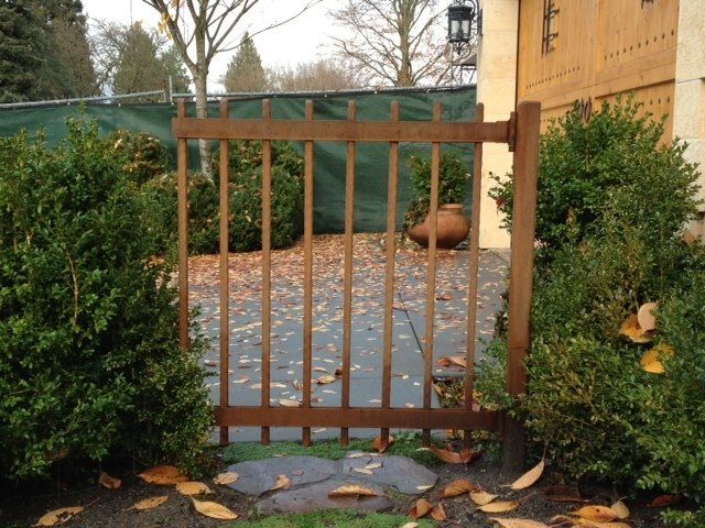 Metal gate