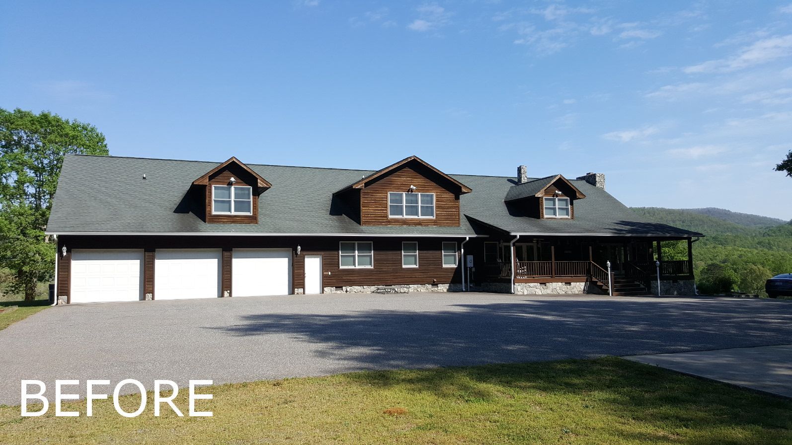A picture of a house before it was remodeled