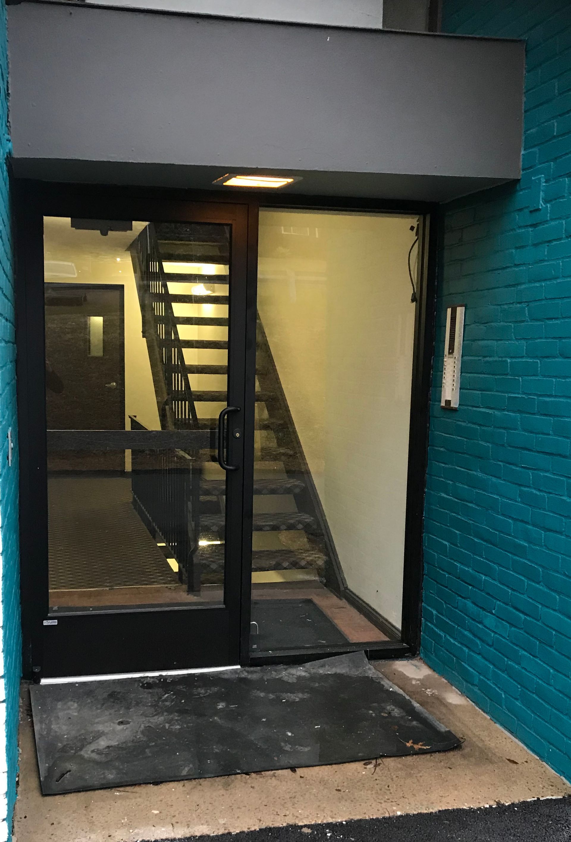 Commercial glass door