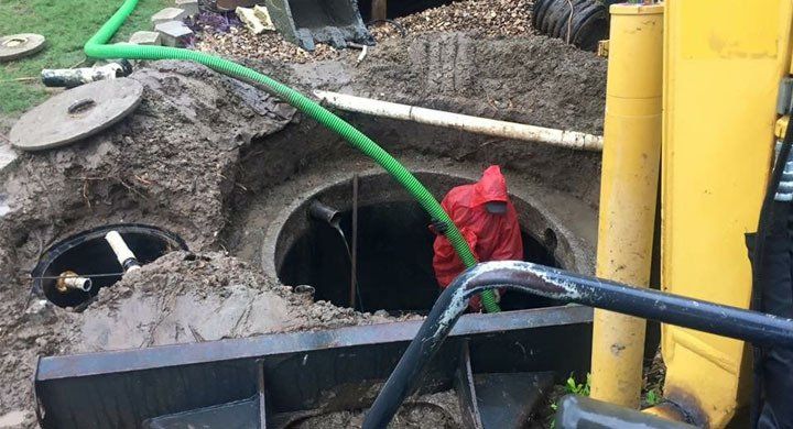 Septic tank repairing