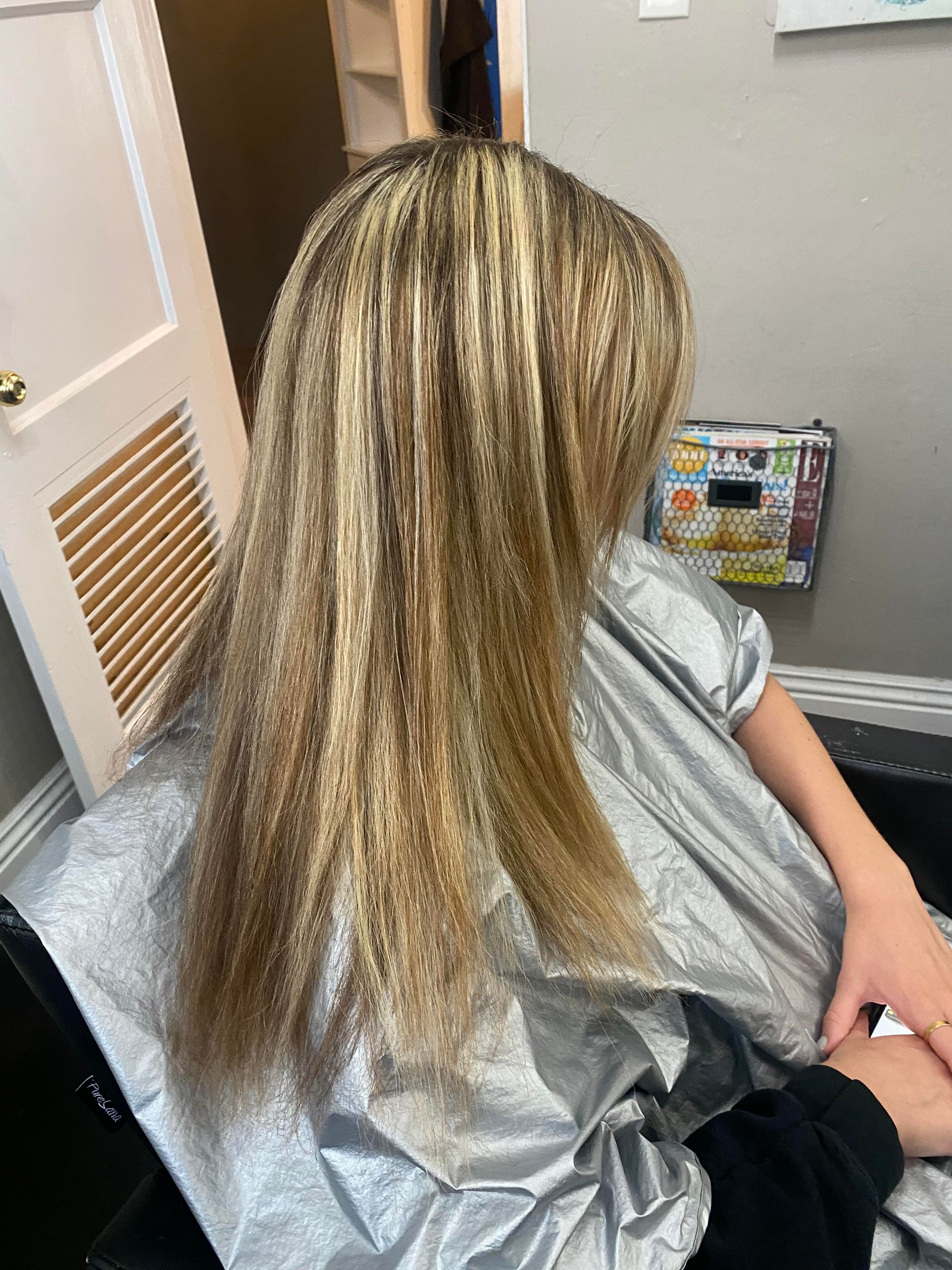 long hair, highlights, blonde, straight hair, straightened hair