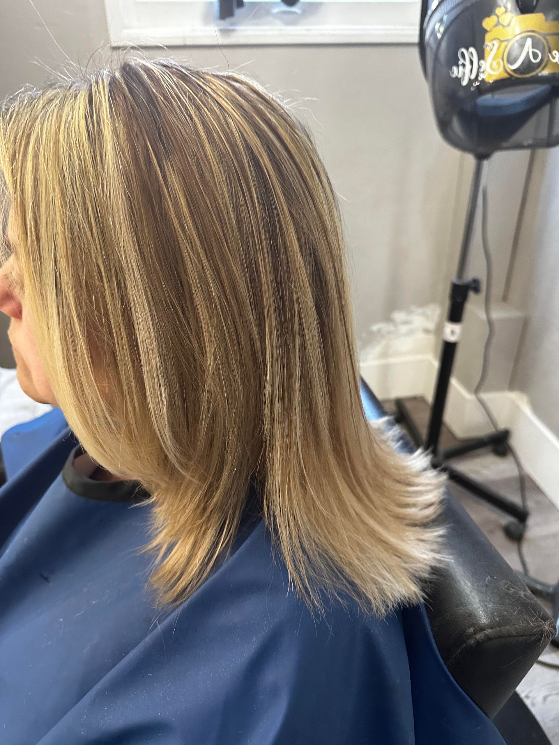 long bob, face framing, highlights, blonding