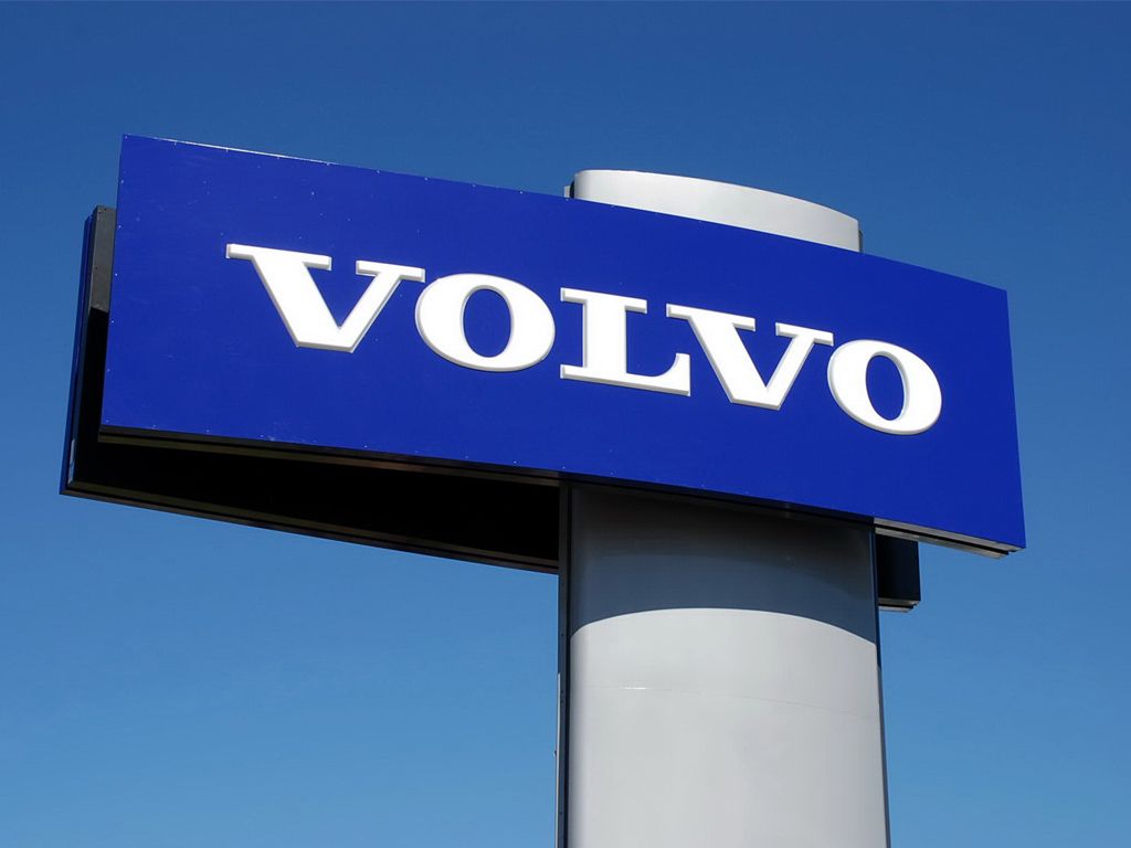 Techniform curved aluminum framing system for Volvo sign program