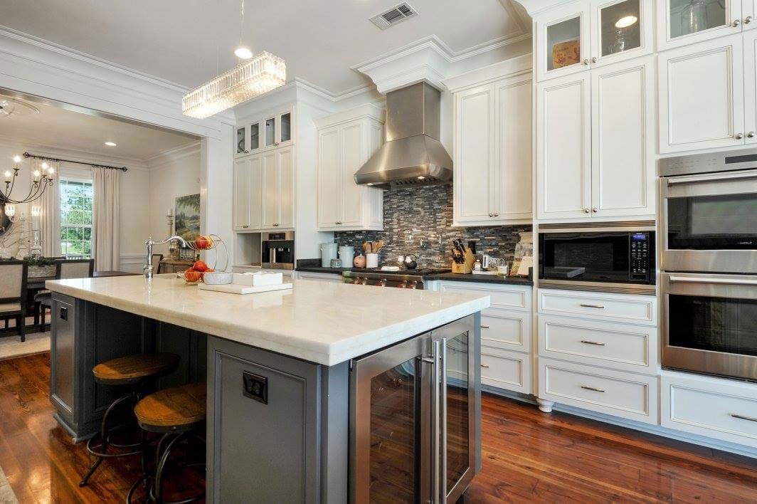 Luxury Vinyl Flooring Gulfport, MS Floor Co.