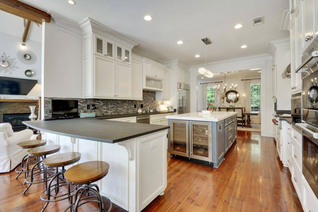 Luxury Vinyl Flooring Gulfport, MS Floor Co.