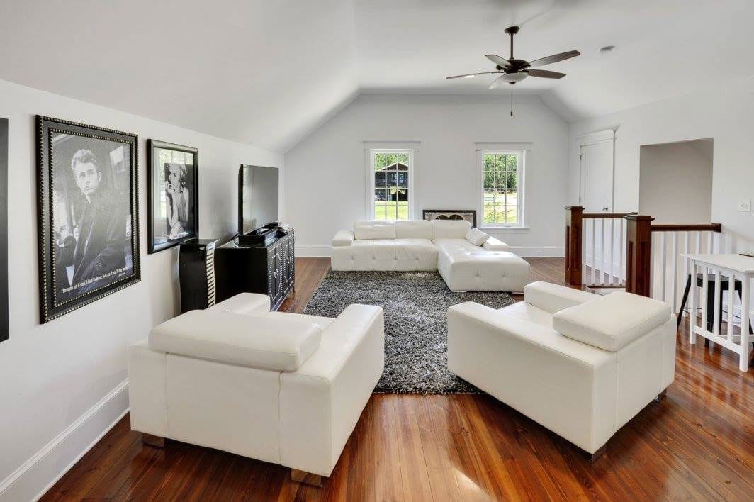 Luxury Vinyl Flooring Gulfport, MS Floor Co.