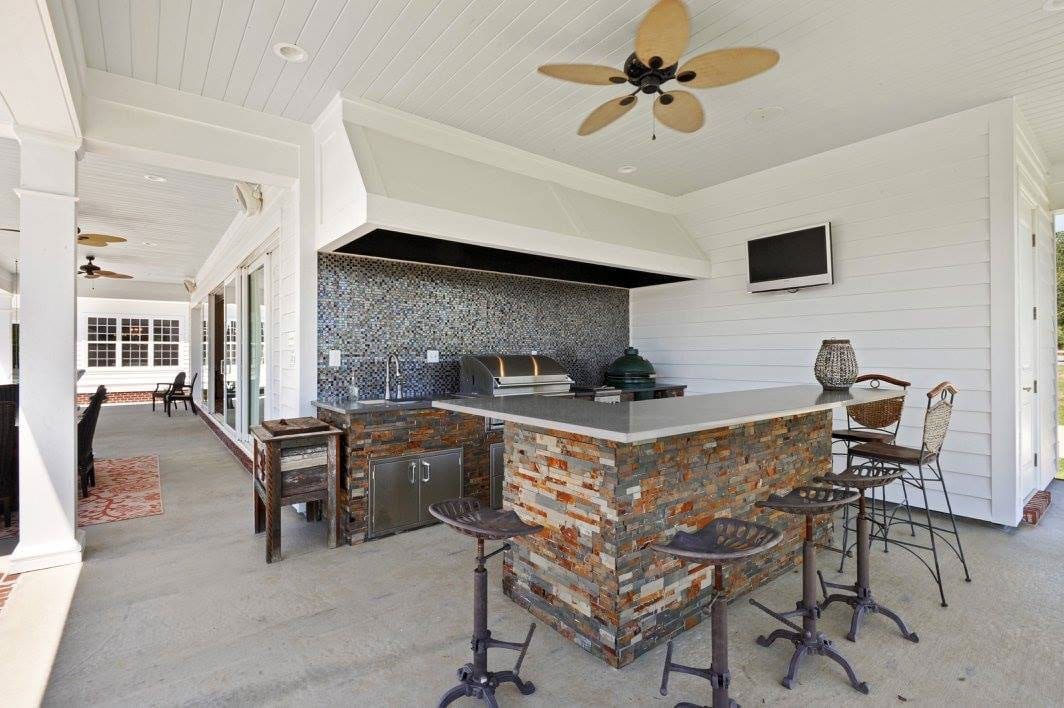 Luxury Vinyl Flooring Gulfport, MS Floor Co.