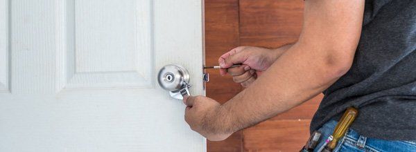 Residential Lock Repair Near Me Las Vegas – Our locksmiths offer 24 hour service, seven days a week.