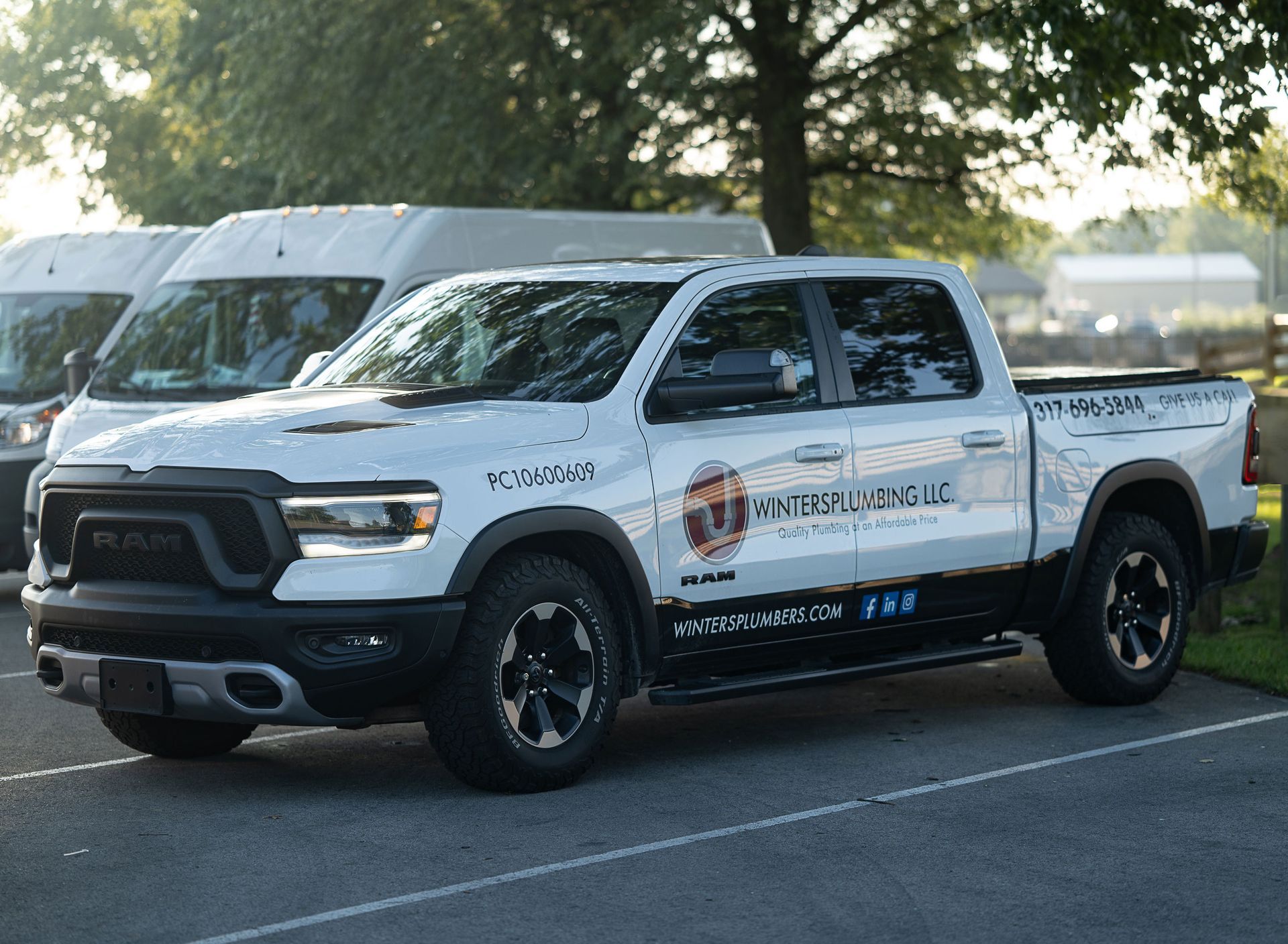 Wings Plumbing service car