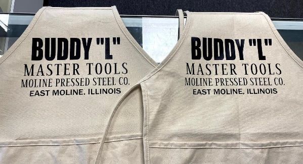 buddy-L-aprons 