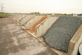 Cloverleaf Landscaping & Retail Center