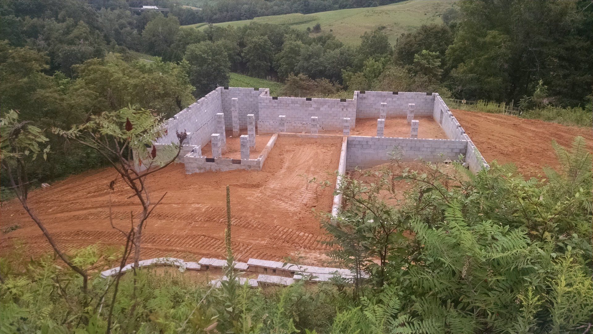 Bench cut, Footers and Pouring
