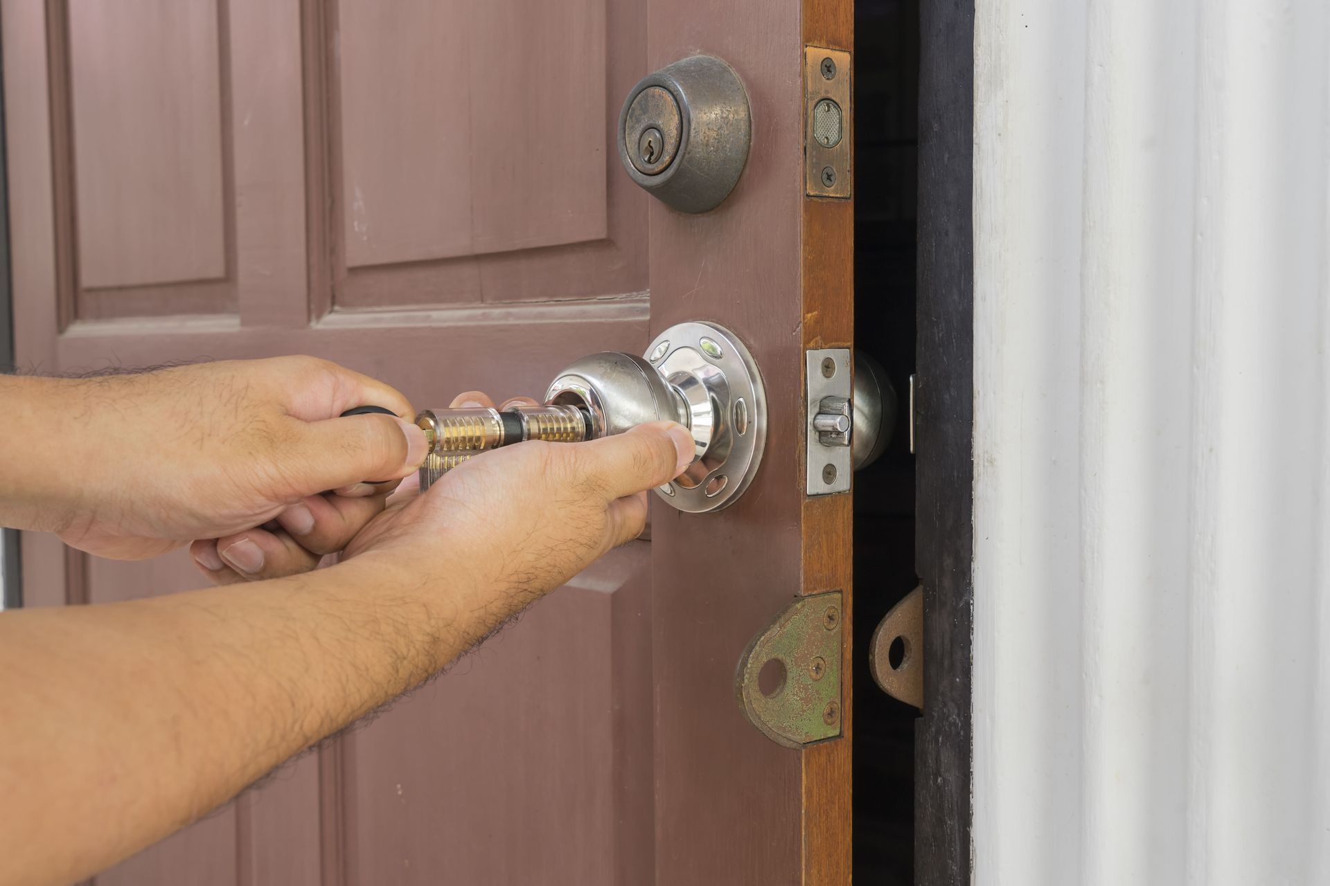 security door trident locking mechanism