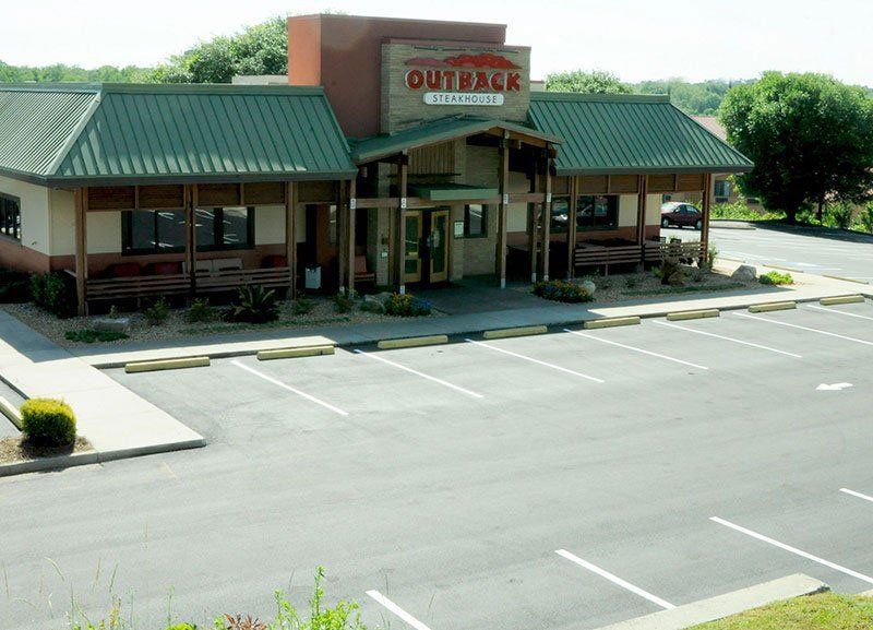 Outback Steak House Parking