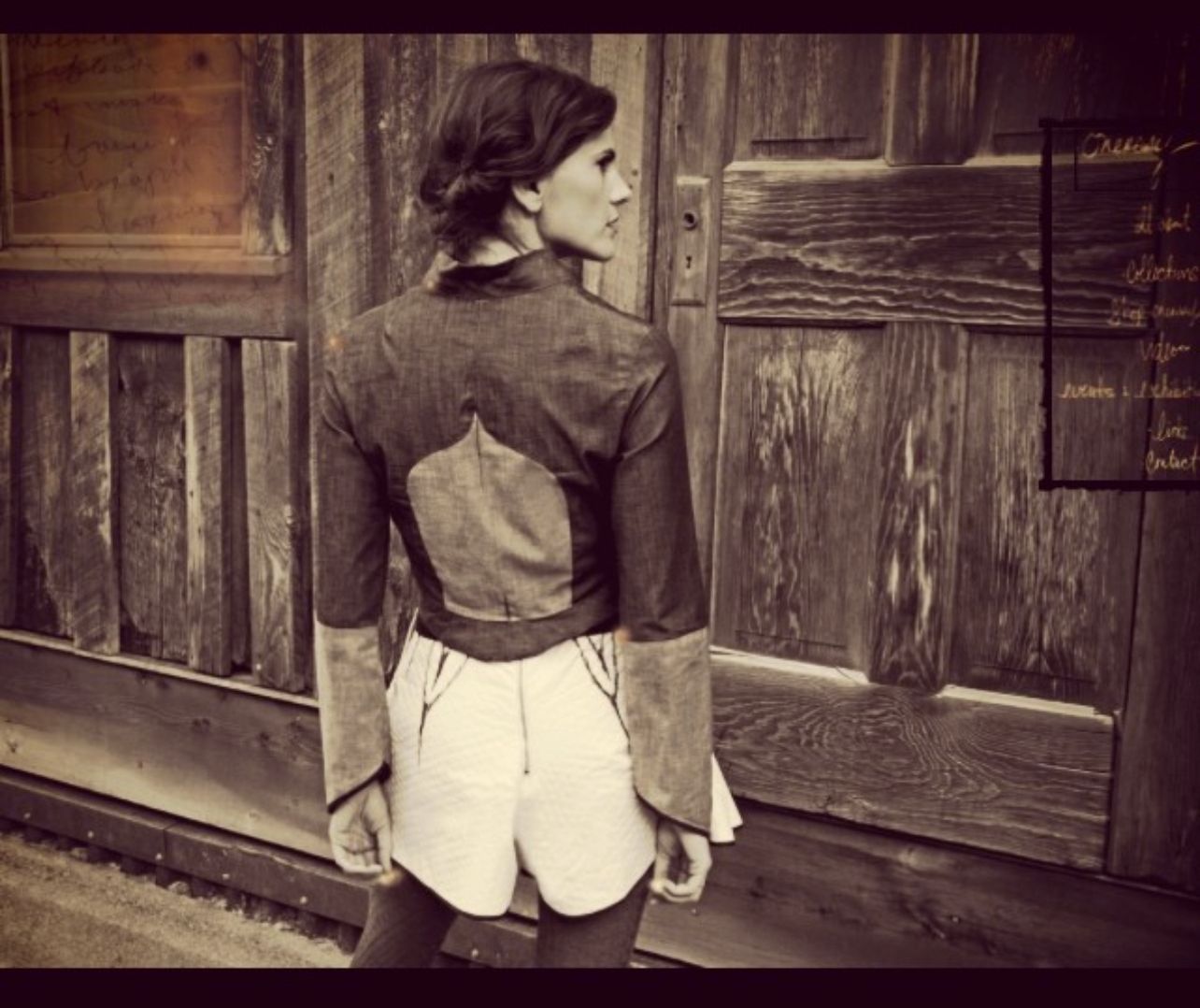 Vintage Style Over Shoulder Photography