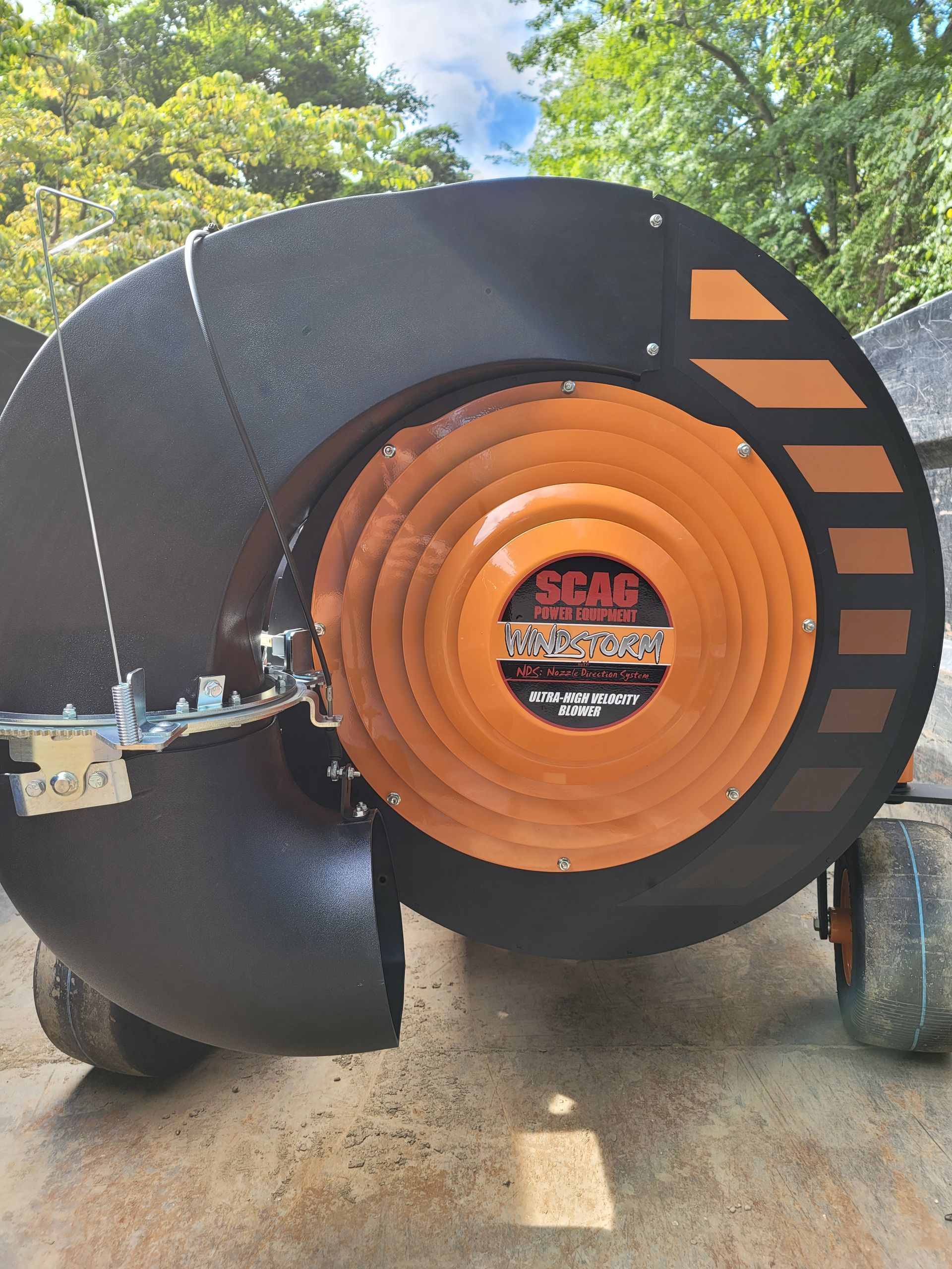 A black and orange blower with the word eagle on it