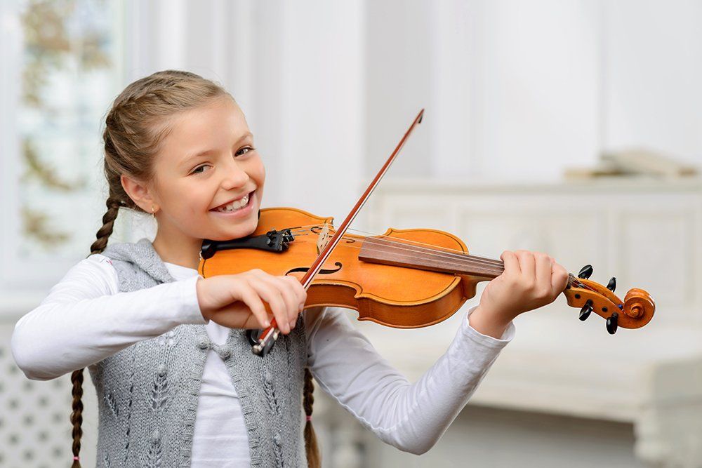 Young lady playing the violin