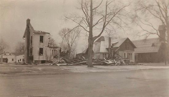 historic image of building in ruins from fire