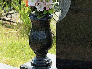Memorial vase