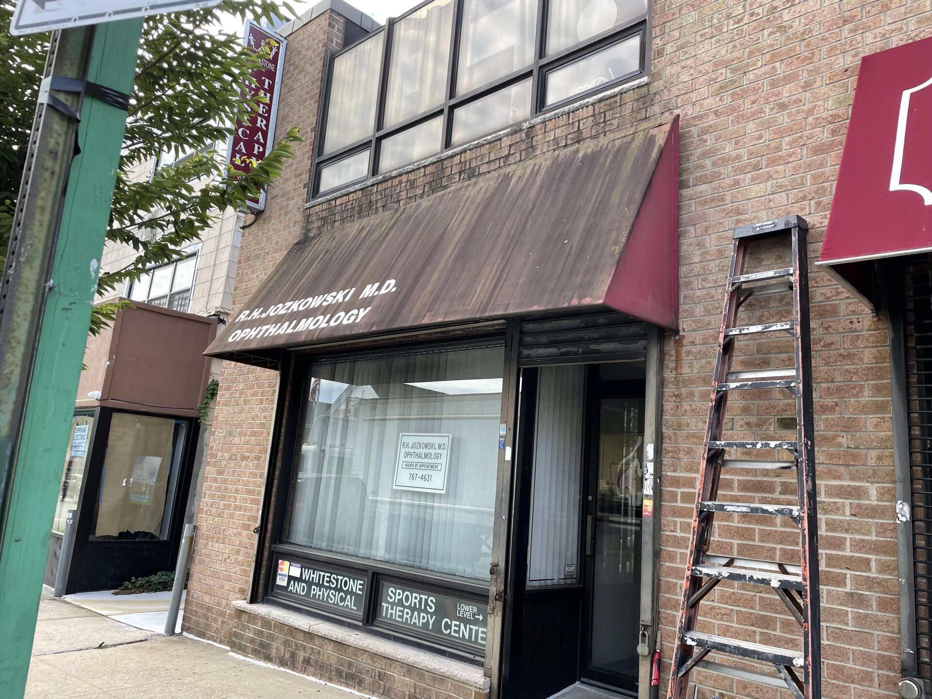 Before ophthalmology awning cleaning