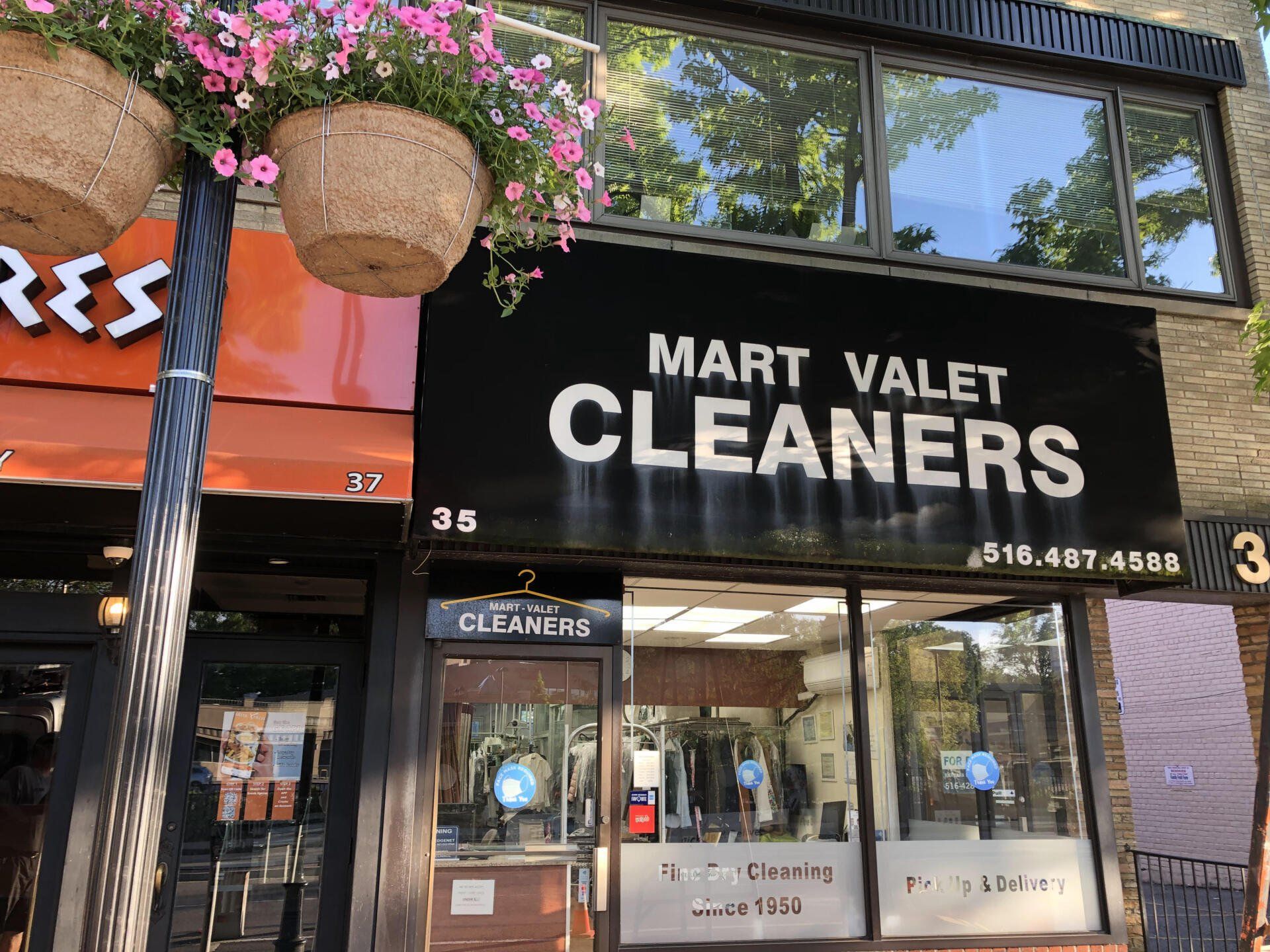 Before signage cleaning