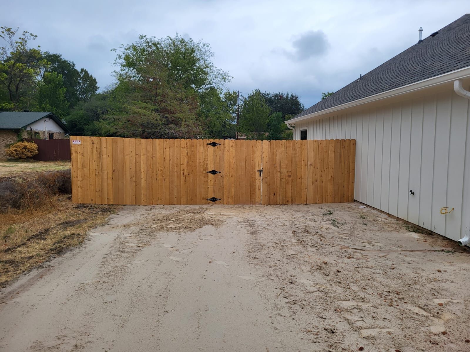 cwg fence and decks fencing
