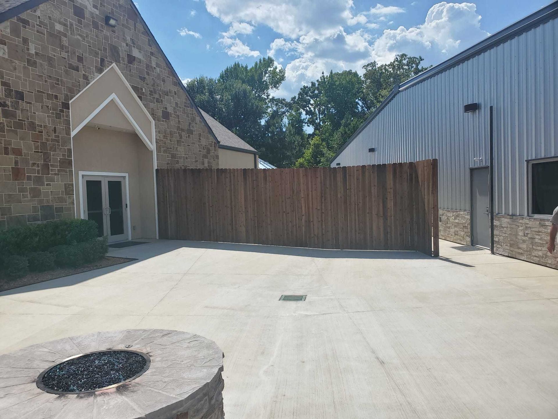 cwg fence and decks fencing