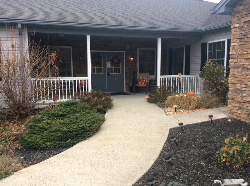 Personal care center entrance