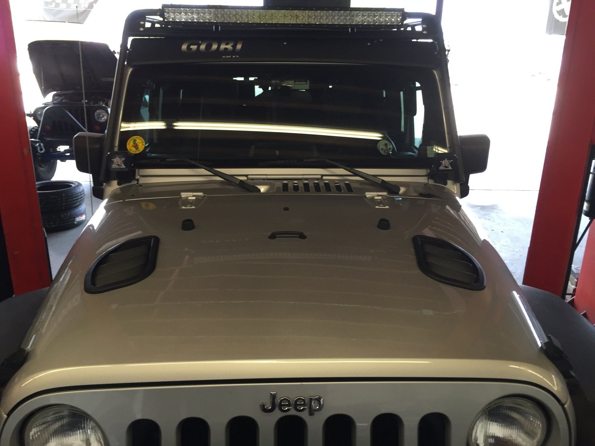 Jeep in metallic finish