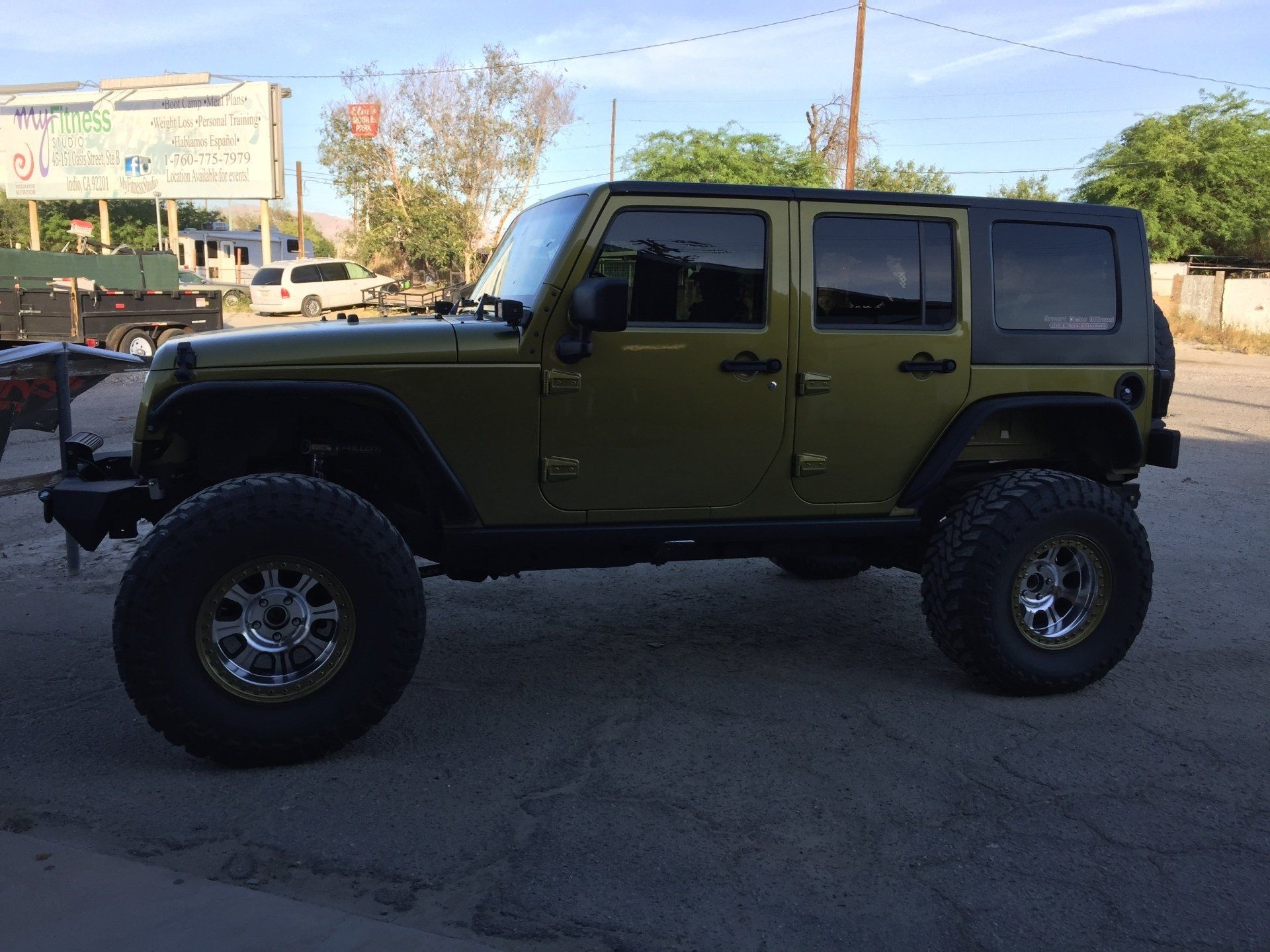 Off-road vehicle outdoor