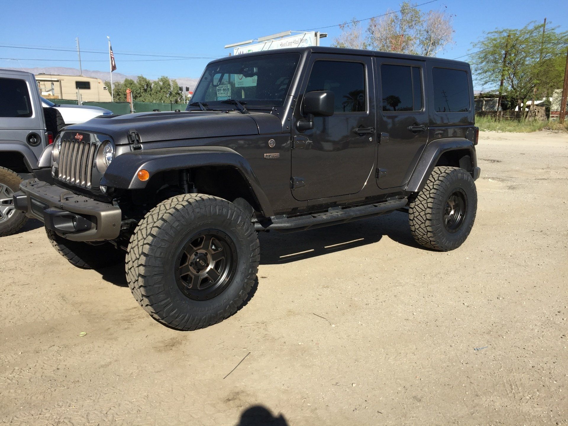 Jeep black off-road vehicle