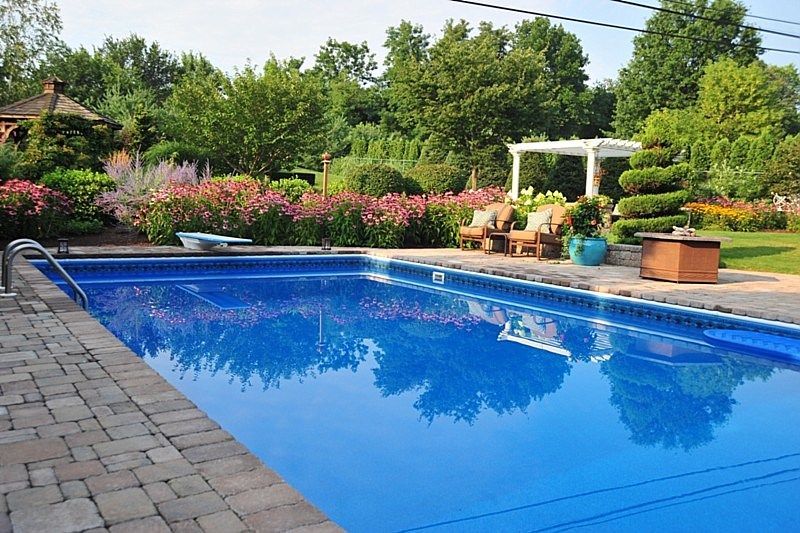 Swimming Pool Hardscaping