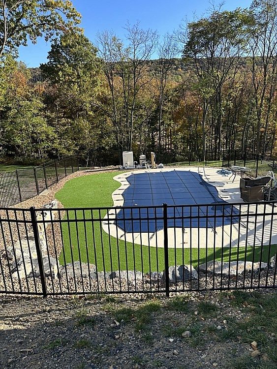 Swimming Pool Hardscaping