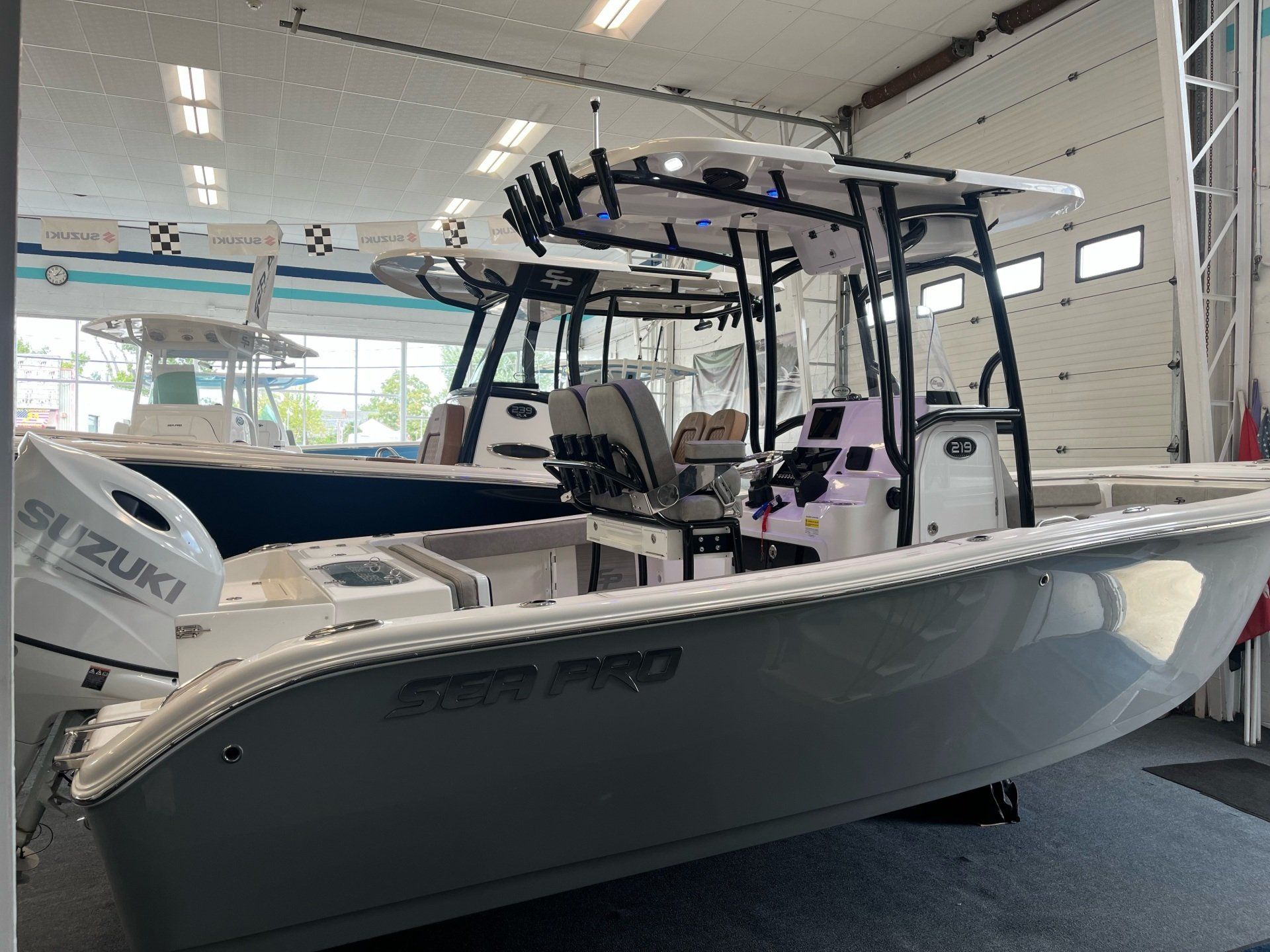 New Boat Dealer Lindenhurst, NY