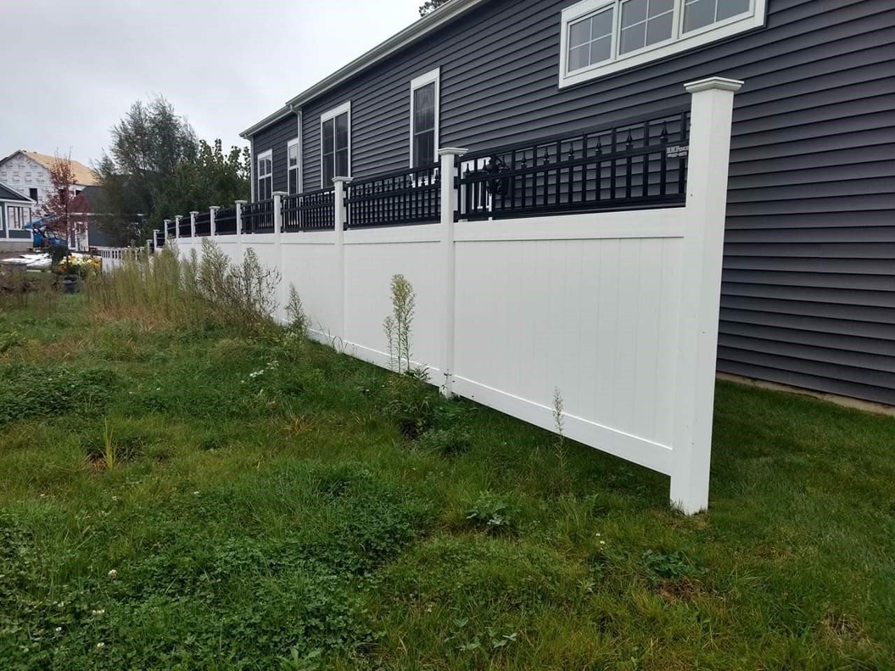Vinyl residential fence