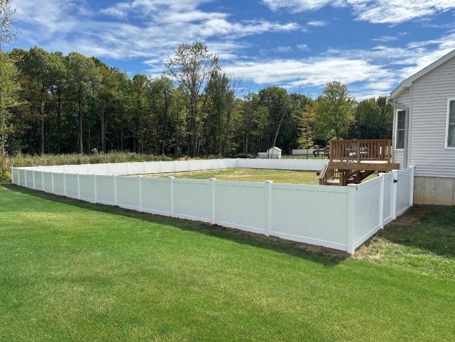 Vinyl residential fence