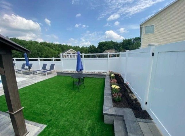 Vinyl residential fence