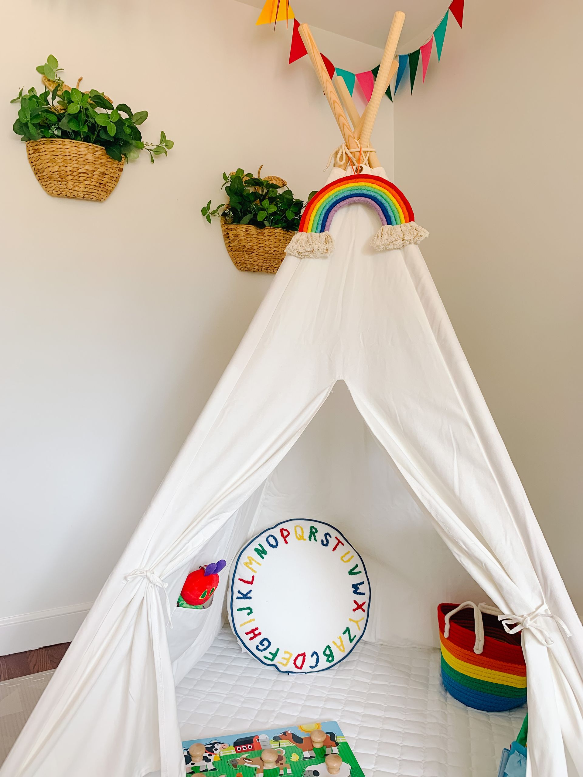 Playroom Organization 05