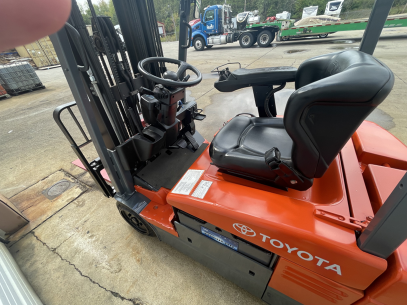 Toyota 7FBEU18 Forklift