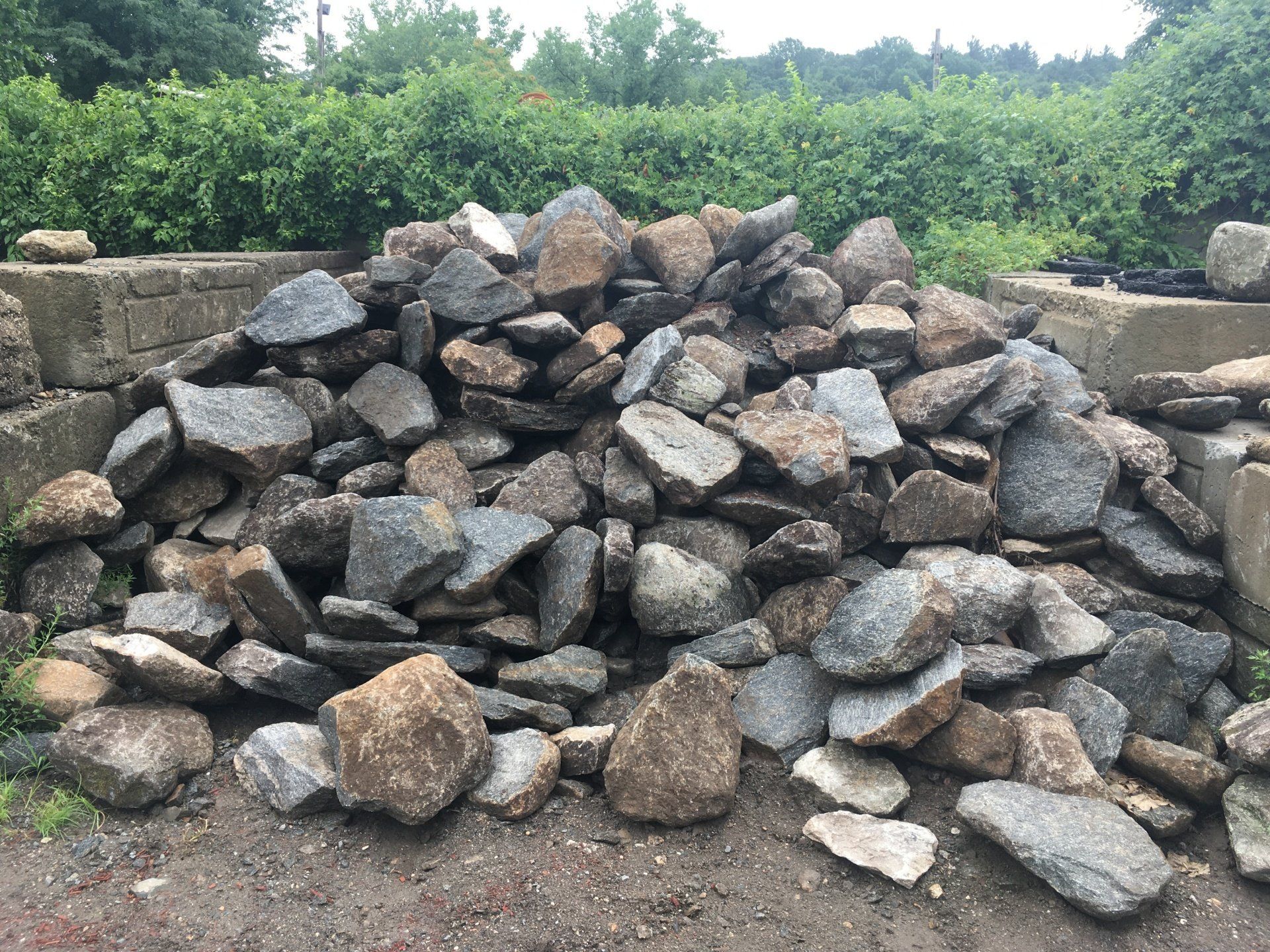 New England Mosaic Wallstone