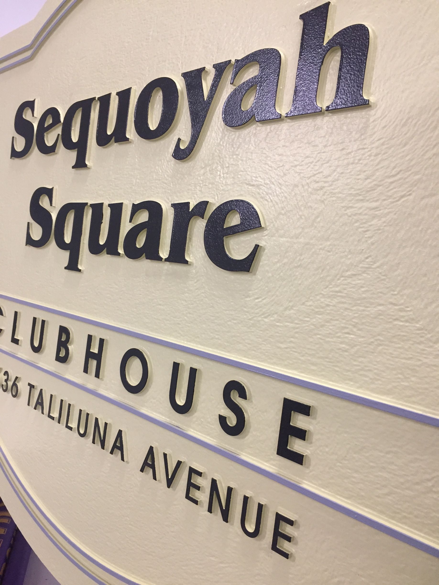Sequoyah Square signage