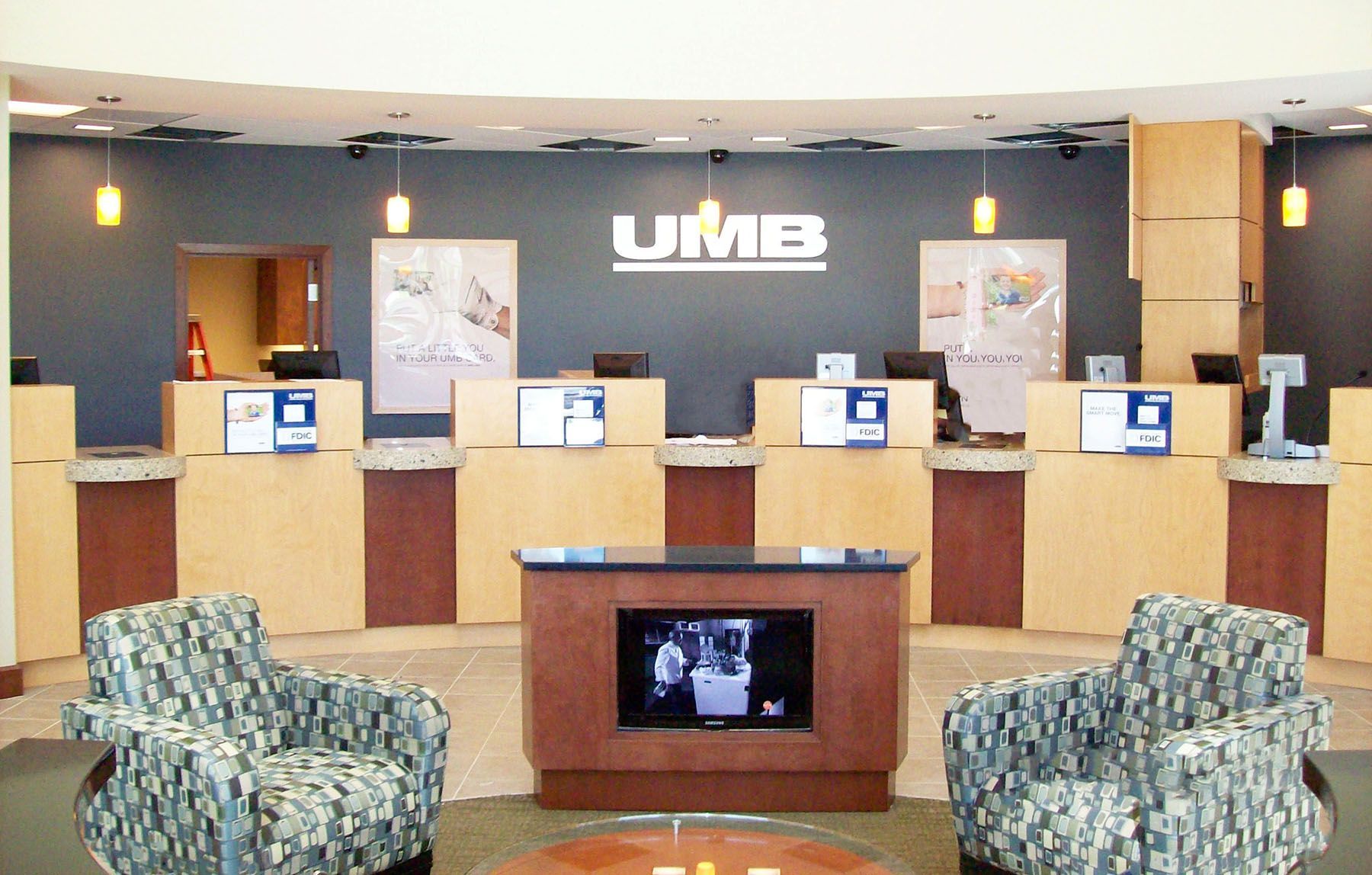 A bank with the word umb on the wall