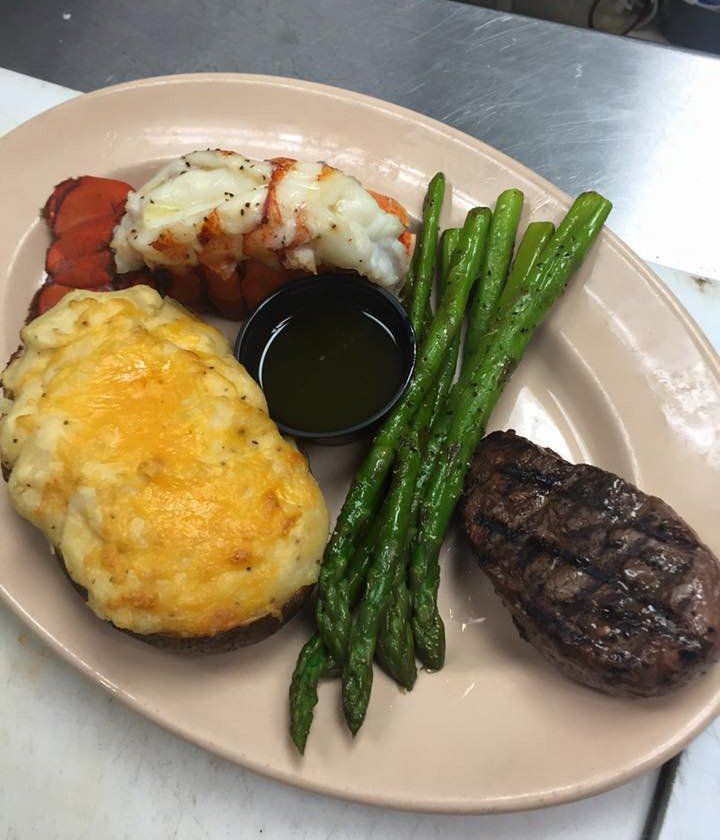 Steak with asparagus