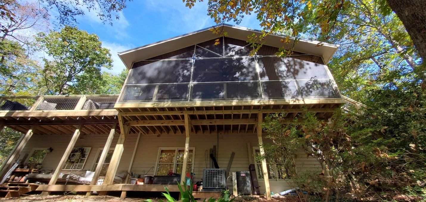 screened-in porch on the 2nd story