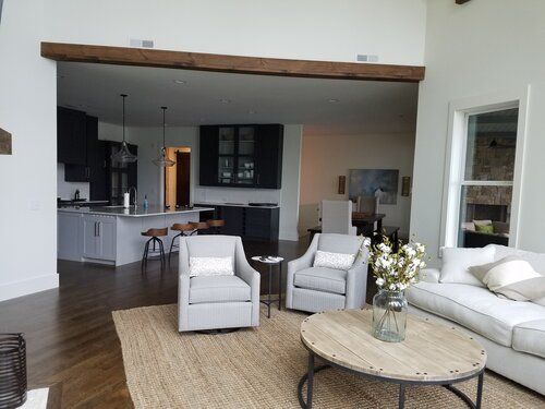 New home on Lake Keowee