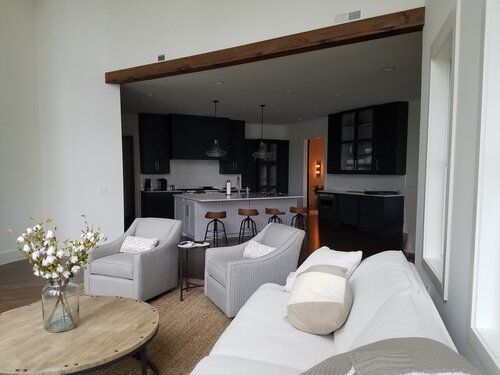 New home on Lake Keowee