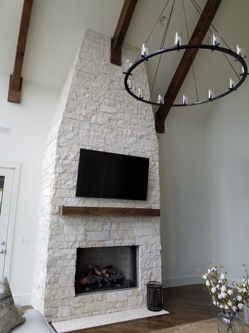 New home on Lake Keowee